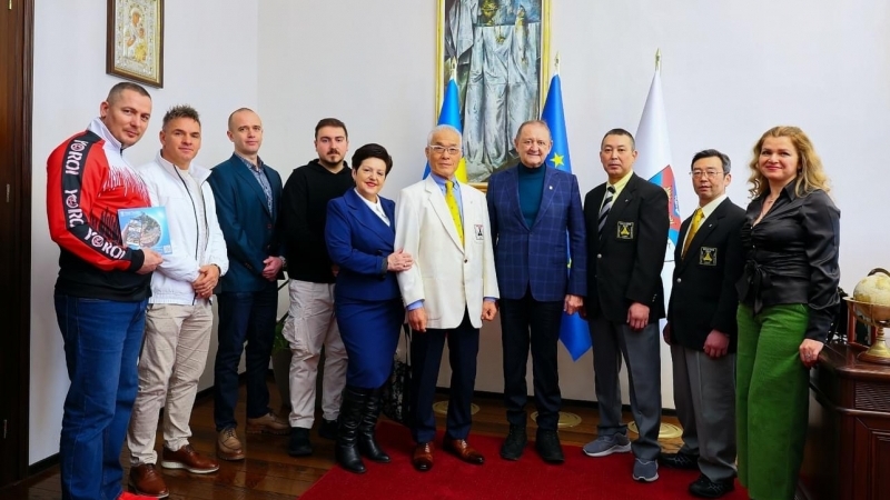 Cristian MATEI - Astăzi am avut onoarea de a primi vizita delegației internaționale și naționale de arte marțiale Kyokushin-kan