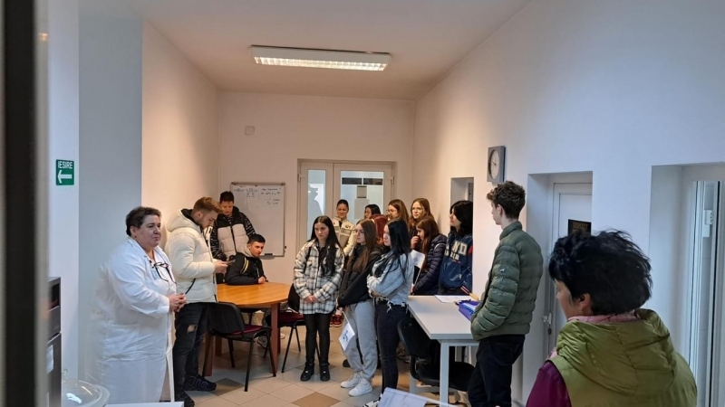 Elevi ai Liceului Teoretic ,,Pavel Dan' în vizită la Stația de Epurare a Apelor Uzate Câmpia Turzii