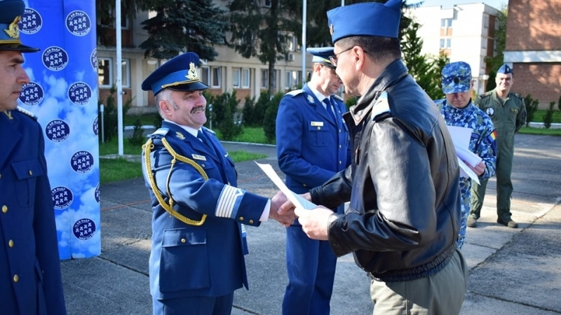 Trecere în rezervă a următoarelor cadre militare: comandor Iftimi Ioan, plutonier adj. pr. Diaconu Gabriel, plt. mj. Lupșa Beniamin, maistru militar Bendreș Iosif, maistru militar Scânteie Maier, cap. Botezan Viorel și cap. Rus Călin