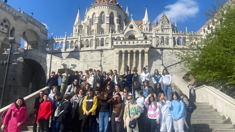 Pelerini în Europa - Incursiunea elevilor de la Școala Gimnazială AVRAM IANCU, CÂMPIA TURZII în capitalele europene