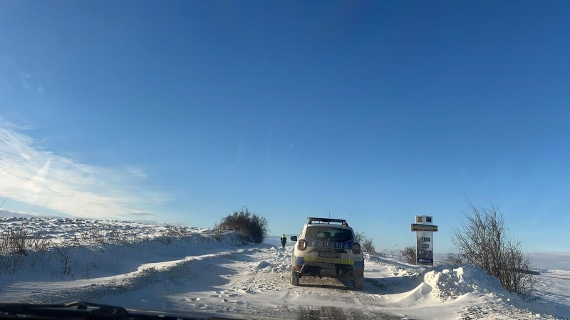 Drum județean îngropat în zăpadă între Triteni și Valea Largă. Firma de deszăpezire lipsește, Consiliul Județean Cluj tace! Banii pe deszăpezire se vor încasa???