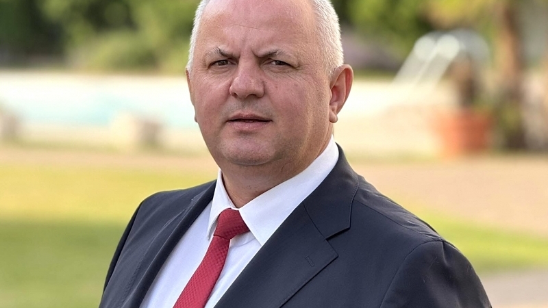 „Viața oamenilor nu are culoare politică”. Avram M. Gal lansează un apel public pentru asigurarea unui medic pe Ambulanța din Câmpia Turzii