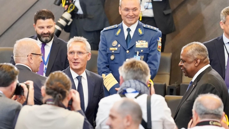 Vasile DÎNCU: Au fost două zile pline de întâlniri și rezoluții, la Bruxelles, la Reuniunea miniștrilor apărării din statele membre ale NATO.