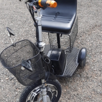 8c4a7a56-94e6-4d3f-94ef-b8fa67191279