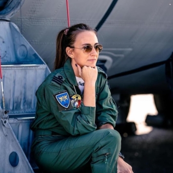 E6D046EB-1F30-4FE5-BA80-507800E4916E