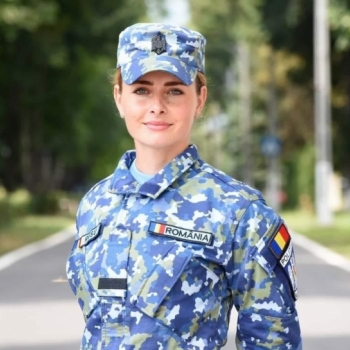 95C57EF7-6096-4CAD-B90E-A5B8342BF506