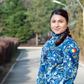 0B4EDB37-FBEA-4E72-97E8-A4B4D7954AE3