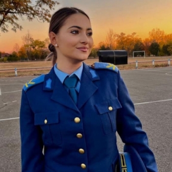 4018DEA3-9BE1-4808-A3E1-9DB9166F7B2A