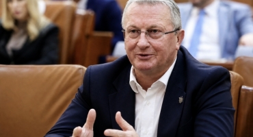 “25 de motive pentru căderea Guvernului Bolojan. Deputatul Lăpușan - România nu mai poate plăti factura austerității”