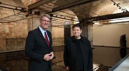 Ministrul de stat Weimer despre Bienala de la Veneția  „Pavilionul German este unul dintre punctele de atracție ale Bienalei. Solidaritate cu artiștii israelieni la Veneția.”
